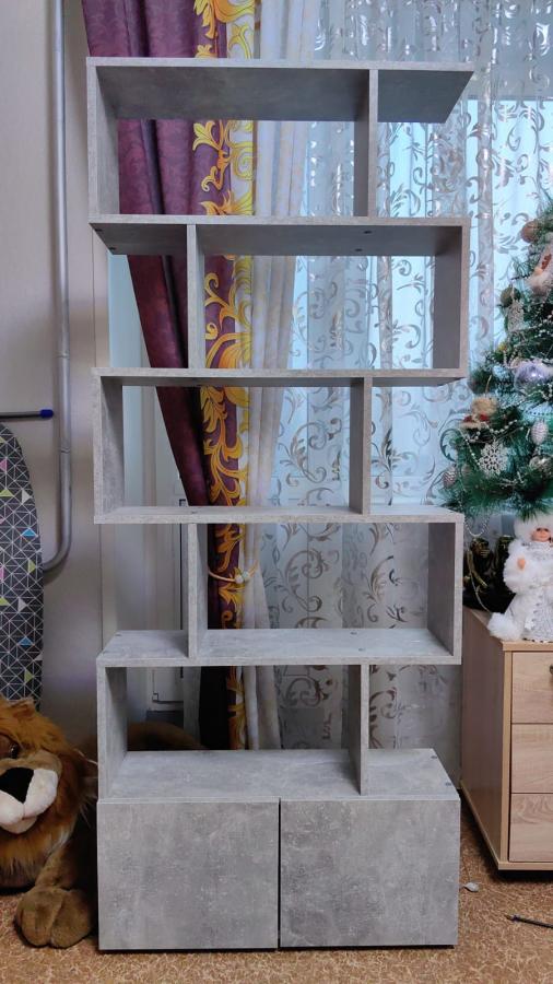 Книжный шкаф